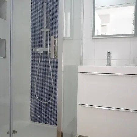 Borniol 3 Apartment